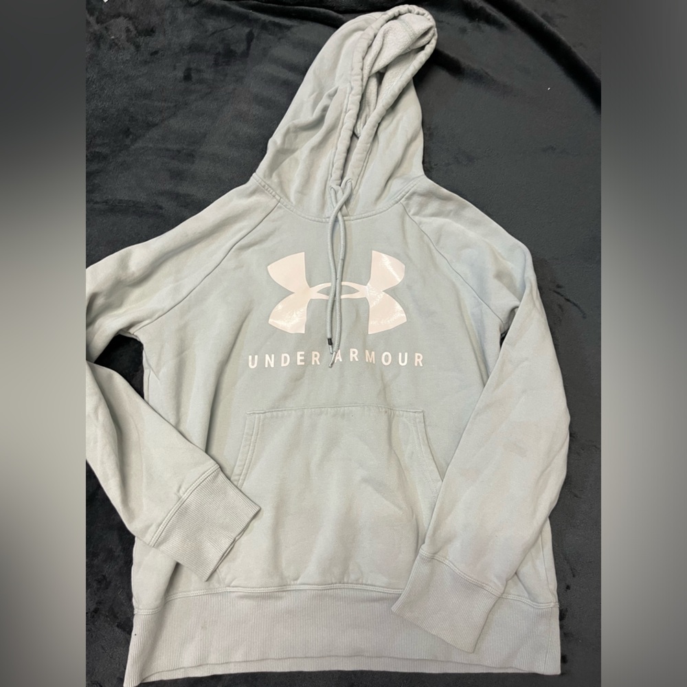 Size small under armour sweater